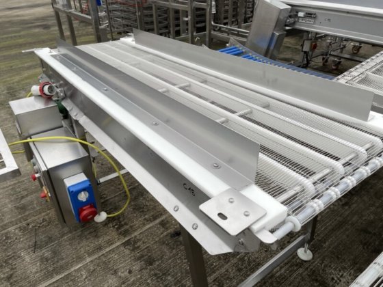 C15. Protechワイヤーベルトコンベヤ