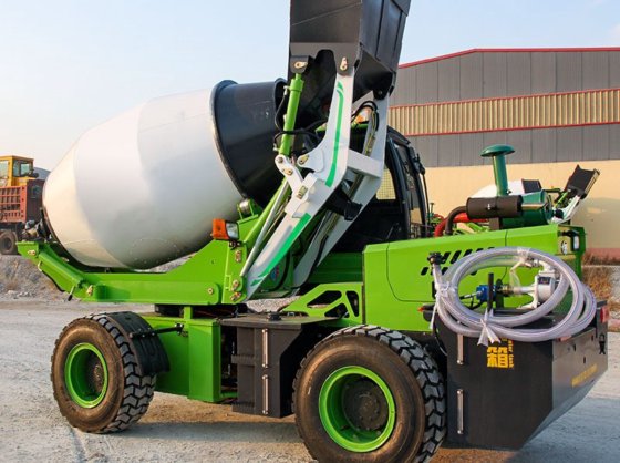 ManXing 1.8m³自上料搅拌车