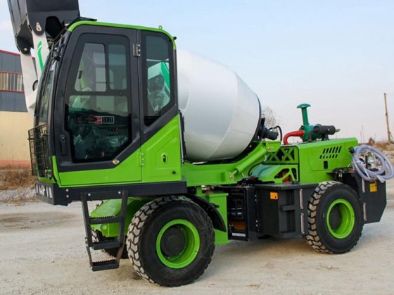 ManXing 2.6m³ 自上料搅拌车