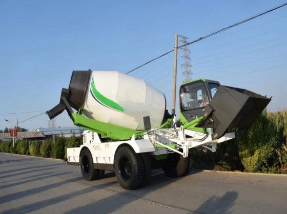 ManXing 6.5m³自上料混凝土搅拌车