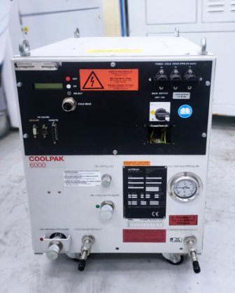 Leybold、COOLPAK6000、コンプレッサ
