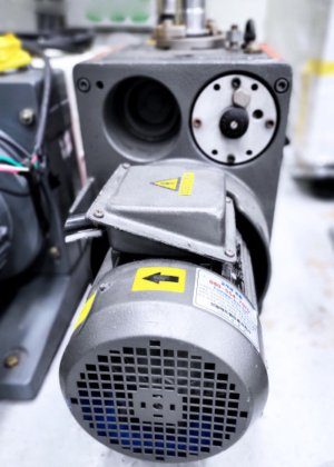 Edwards，E2M40，真空泵