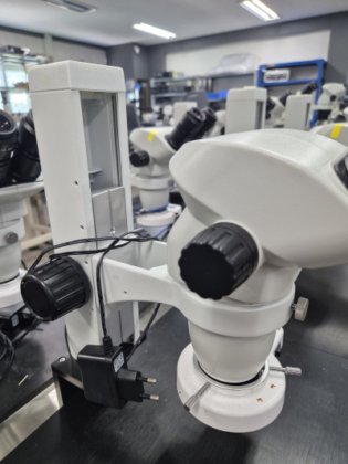 奥林巴斯，LED-56A，用于立体显微镜的照明装置