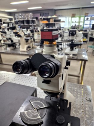 2013 NIKON、ECLIPSE LV150NL、電子顕微鏡