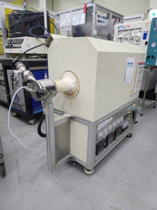 EMテック、3ゾーン真空1200℃、管状炉