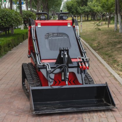 Chargeuse compacte sur chenilles usine