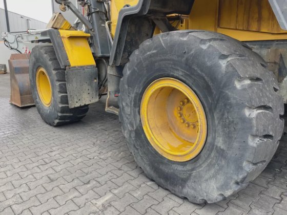 Komatsu WA250PZ-5 A/C