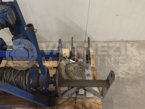 Schrauwen winch with plow