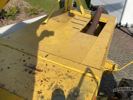 ニュー ホランド 2305