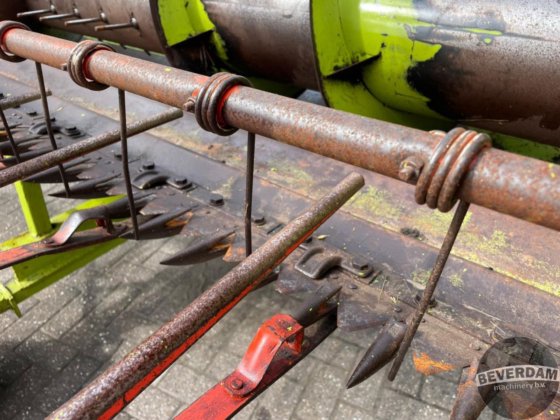 Claasの集草幅400