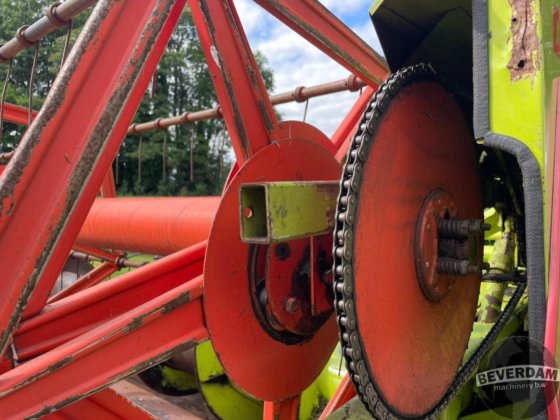 Claasの集草幅400