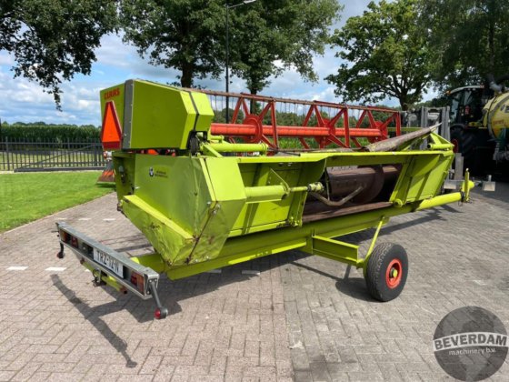 Claasの集草幅400