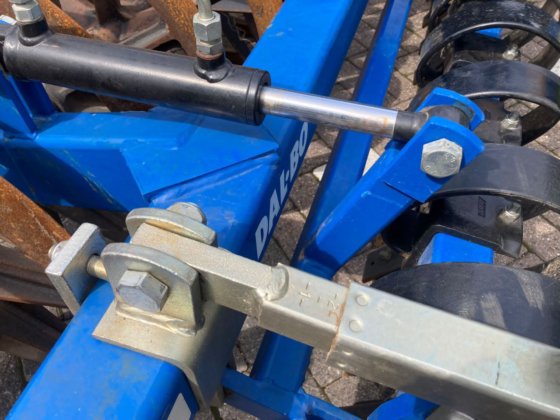 Dalbo 前置装载机