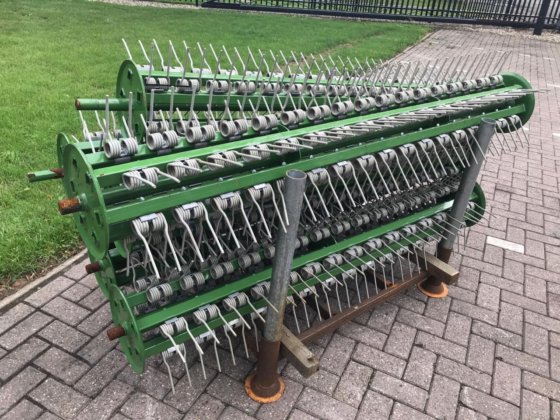 Krone 皮带式拖拉机前部新，未带夹具