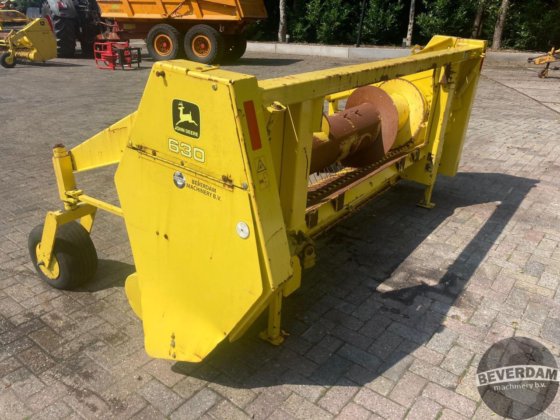 John Deere 630