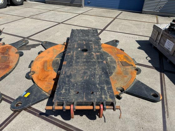 ショイエル・ターンテーブルズ 240 T