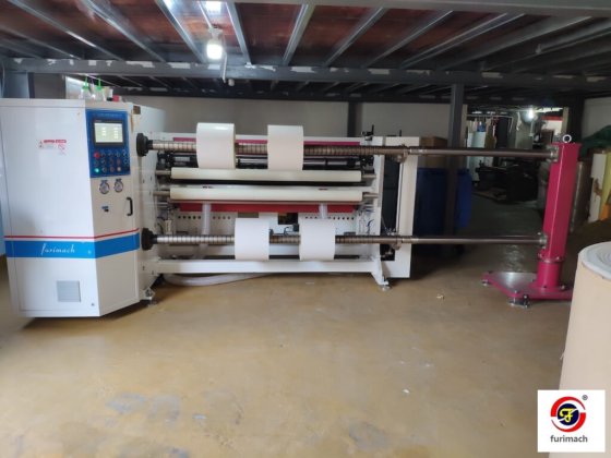 SLD-E商标纸膜分切复卷机