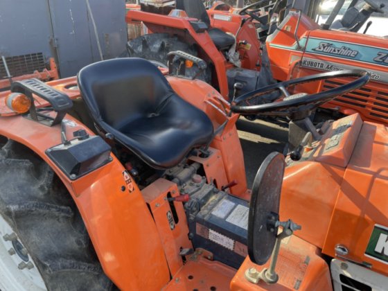 クボタ B1702