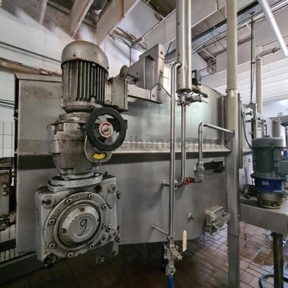 クレート洗浄機