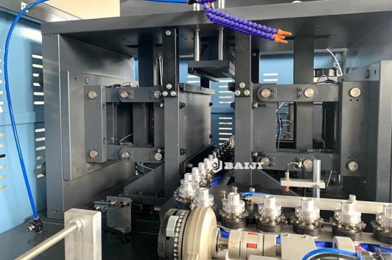 2019年优质全自动宠物瓶装水吹塑机价格