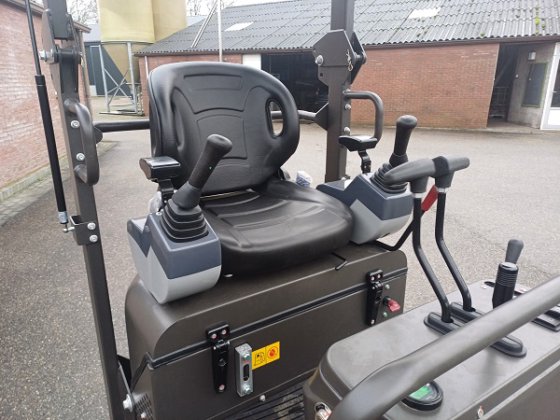 WCM 1300 kilo graver