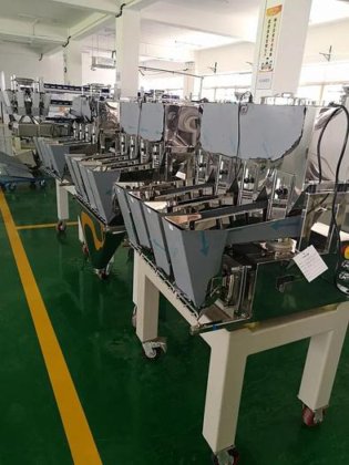 直线斗秤 直线称重器 4 头直线称重器