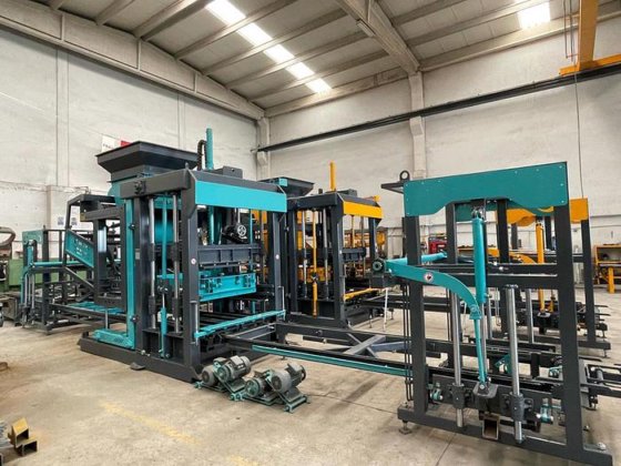 BS-36 砌块、砖块和路面砖制造机