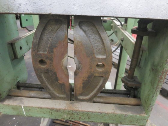 Centering machine #1077-04021