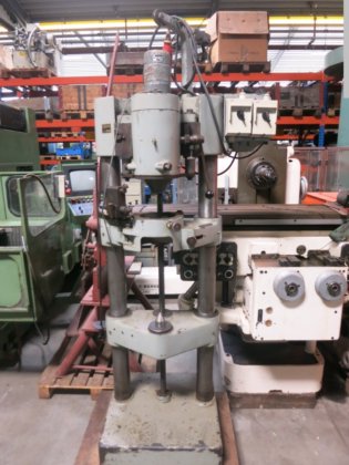 Centering machine #1077-03304