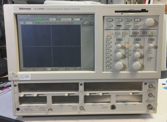 Tektronix CSA8000 Communications Signal Analyzer