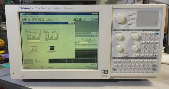 Tektronix TLA704 Portable Color Logic