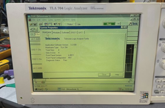 Tektronix TLA704 Portable Color Logic