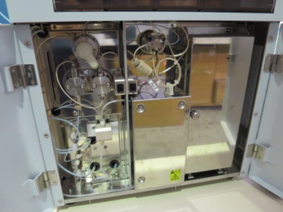 【中古品】東ソー イオンクロマトグラフ IC-2010