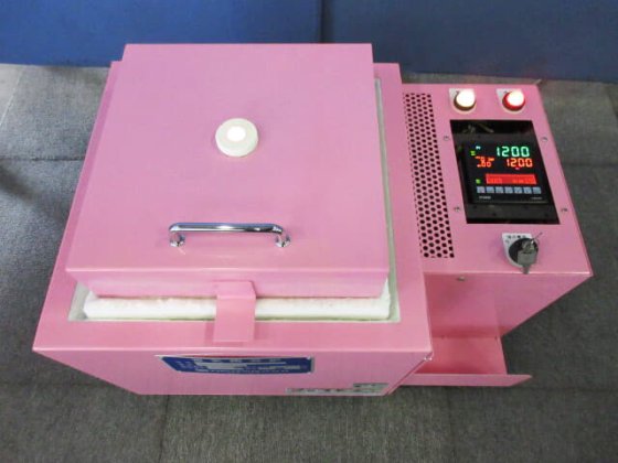 【中古品】日陶科学 小型電気陶芸釜（電気マッフル炉） STD-NU