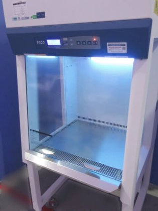 【中古品】ESCO バイオクリーンベンチ　Airstream・PRO BCB-2E7