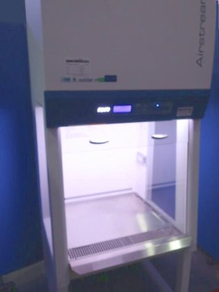 【中古品】ESCO バイオクリーンベンチ　Airstream・PRO BCB-2E7