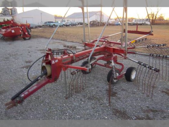 2005 Agco 4240 In Bowling Green Mo Usa