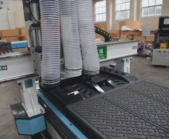 CNC Router with Automatic Loading