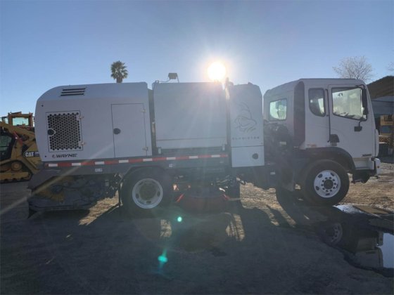 2015 Wayne GLADIATOR Barrendero