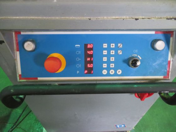 2014 戸倉商事(株)　分割丸目機