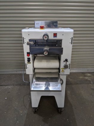 2016 株式会社 愛工舎製作所 MMR-230-2