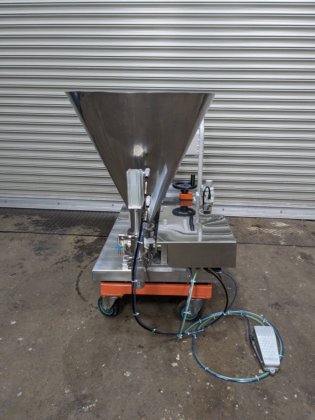 2017 株式会社 アラハタフードマシン ESK型（横型）