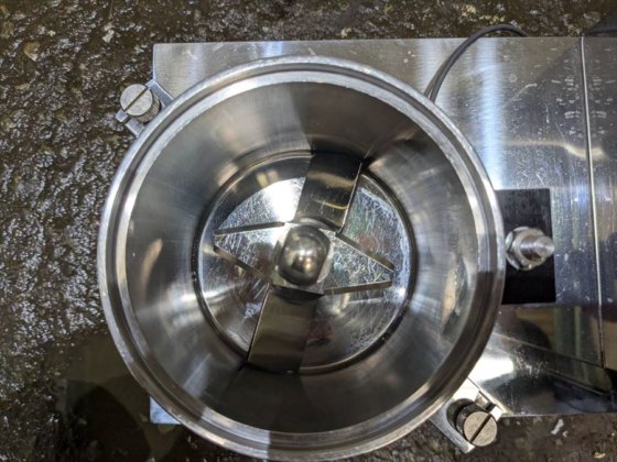 2014 岡田精工 株式会社 メカノミルNEW