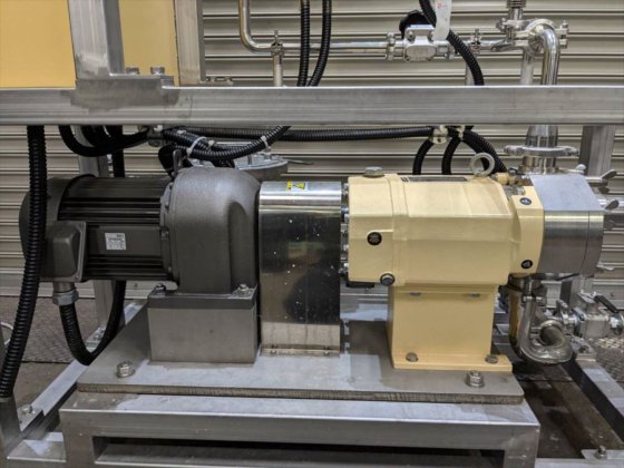 2013 株式会社 花塚製作所 CF250V