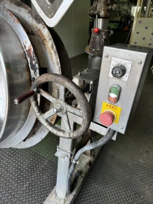 2013 株式会社 カジワラ KRS-2567S