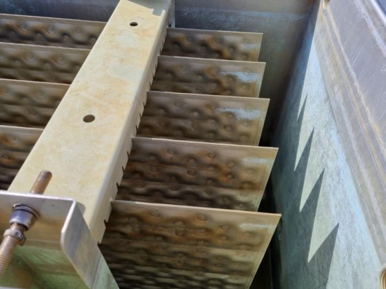 跌落膜浸没换热器