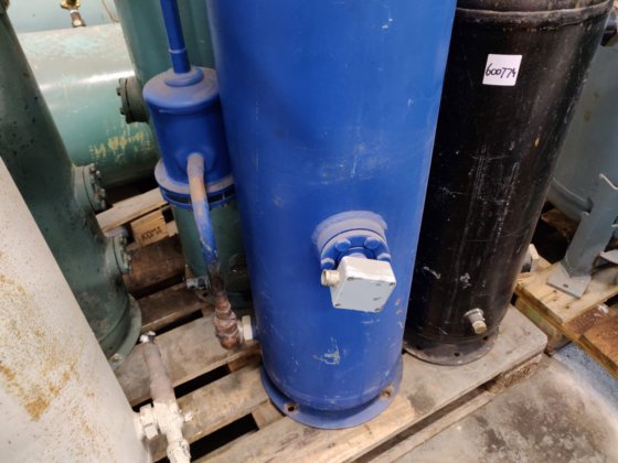 液体接收器 89 升。