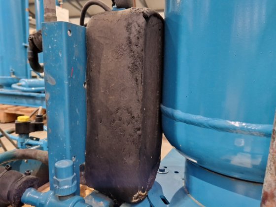 液体受信機 80 リットル