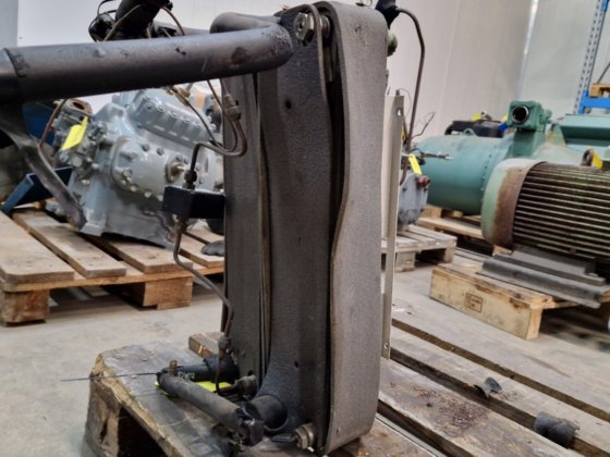 スウェップ B25 022