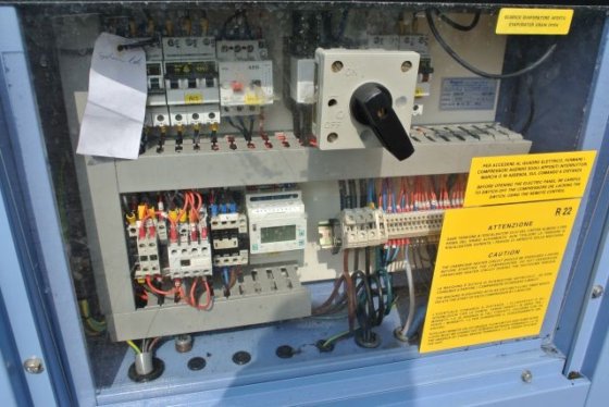 蓝盒/西部 BETA 182